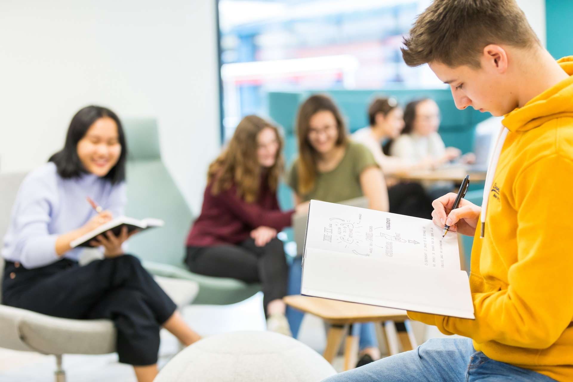 3ème année du programme grande école de l'ISCOM